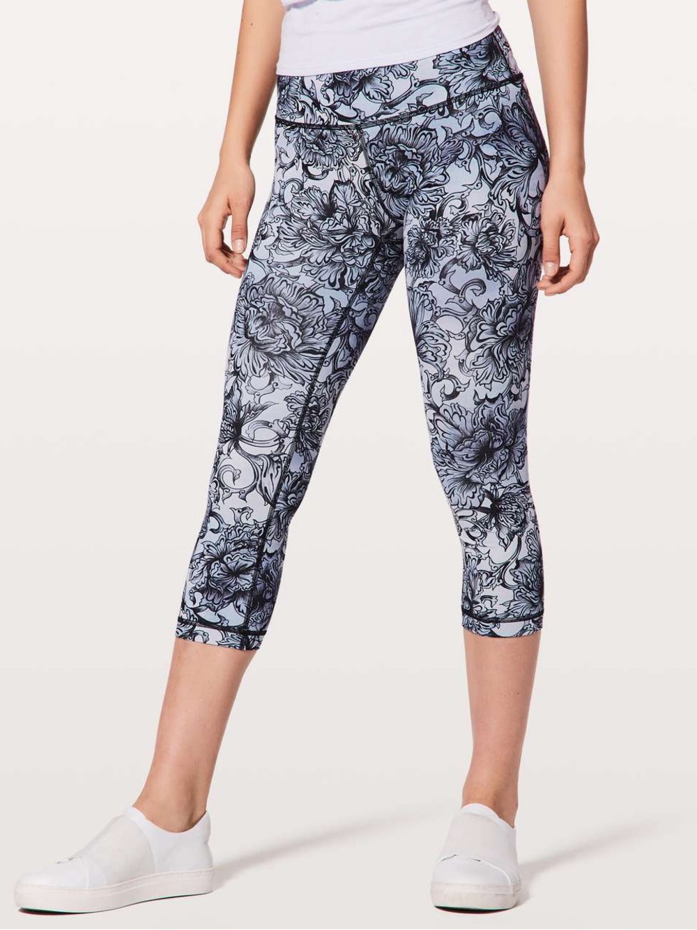Lululemon Wunder Under Crop *Luxtreme 21" Hanakotoba Starlight Multi Size 6